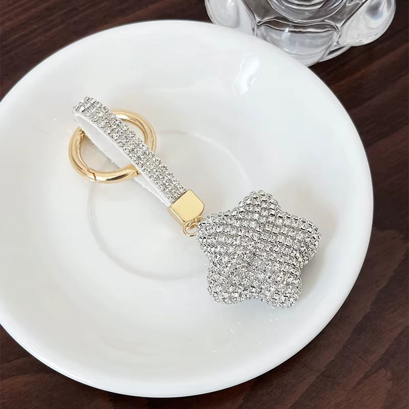 Full Crystals Anime Cartoon Keychain Wommen Bag Key Ring Hearts Bulldog Bears Souvenirs Gifts Брелоки