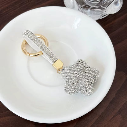 Full Crystals Anime Cartoon Keychain Wommen Bag Key Ring Hearts Bulldog Bears Souvenirs Gifts Брелоки